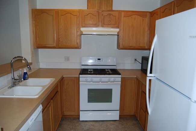 Photo - Lovely 2 Bedroom Condo in Gated Community - Auburn