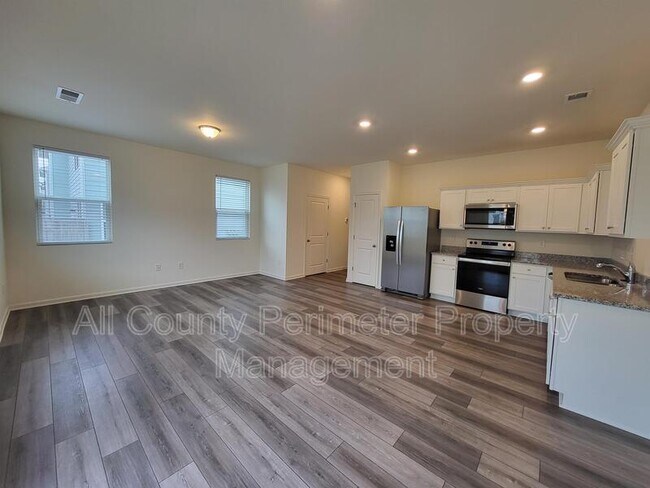 Photo - 314 Penn Sta Wy