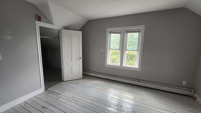 14 Amy St Unit 3
