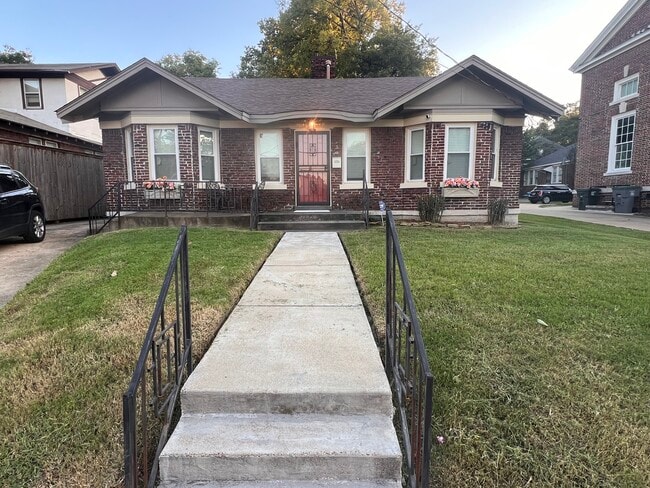 Building Photo - 1439 Eastmoreland Ave