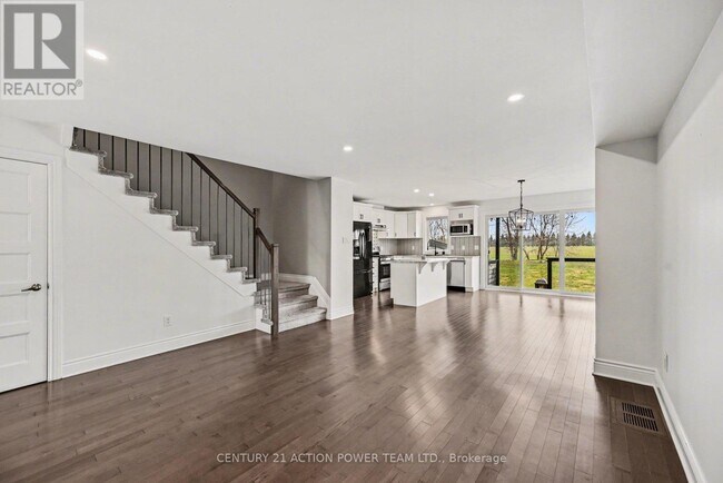 Photo - 279 Belfort St