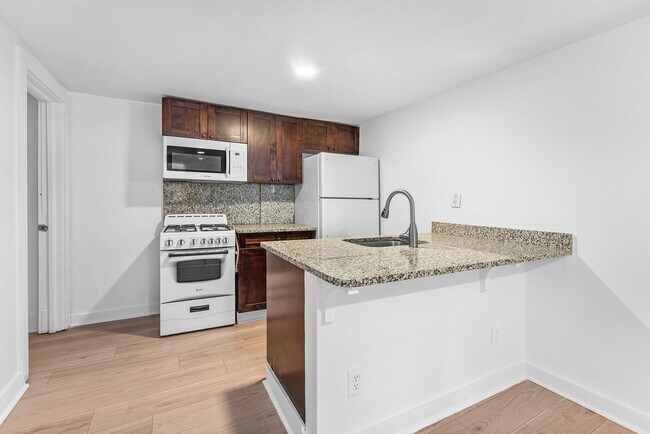 Photo - 4561 Lake Ave Unidad 9