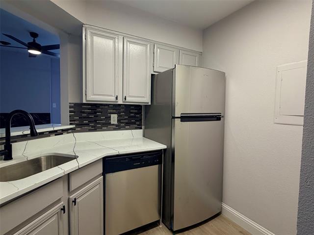 Building Photo - 5757 Martel Ave Unit B05