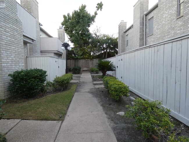 Photo - 3780 Tanglewilde St Unit 608
