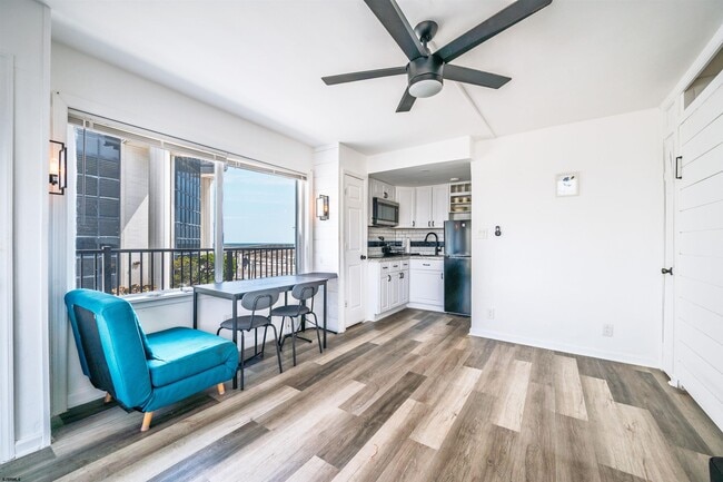 Photo - 3501 Boardwalk Unit C-216