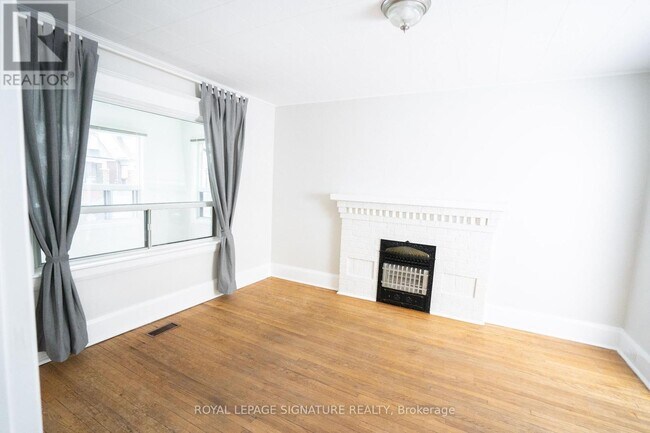 393 Milverton Blvd