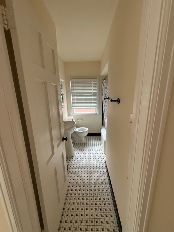 Photo - 3245 N Shepard Ave Unit 4