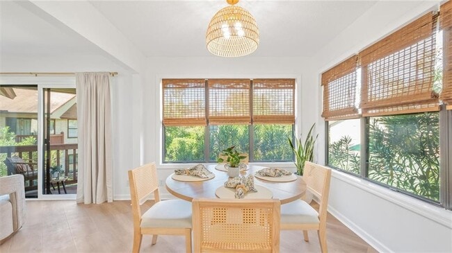 Photo - 512 S Harbour Oaks Dr