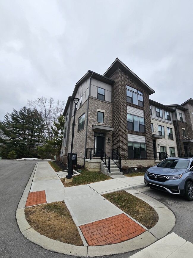 Building Photo - 11576 Fulham St