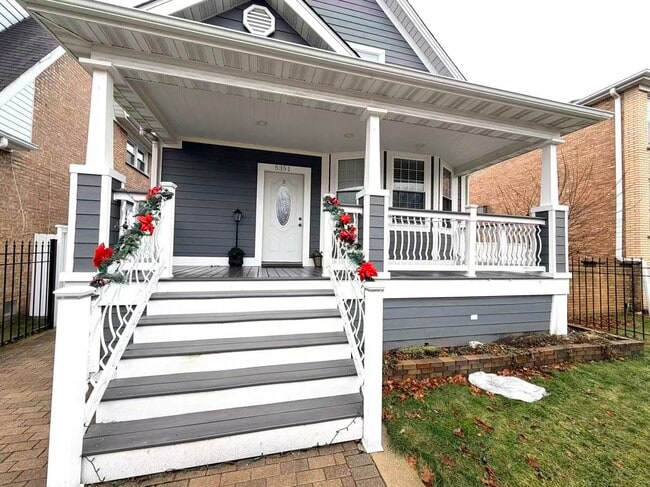 Photo - 5351 W Foster Ave Unit 1