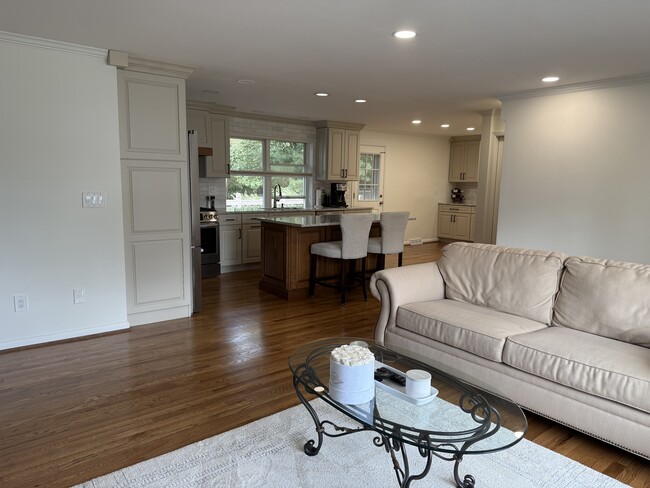 Photo - 6721 Eleck Pl