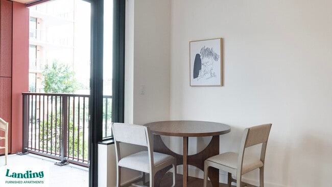 Photo - 632 Howard Rd SE Unidad 627