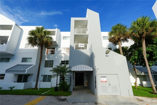 Building Photo - 2870 NE 14th Street Causeway Unit 303C