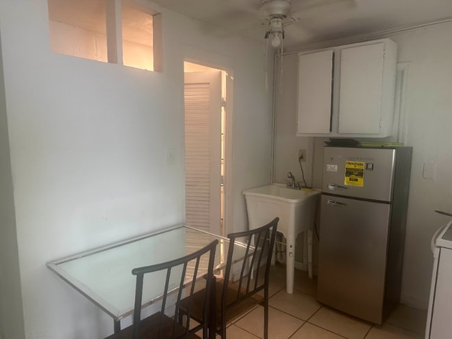 Photo - 230 SW 14th St