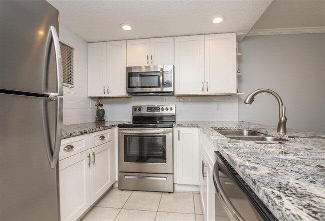 Photo - 4250 A1A S Unidad A16