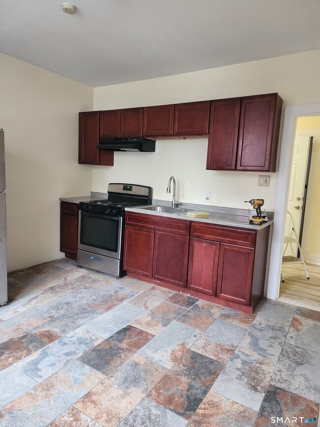 Building Photo - 469 Wethersfield Ave Unit C-3