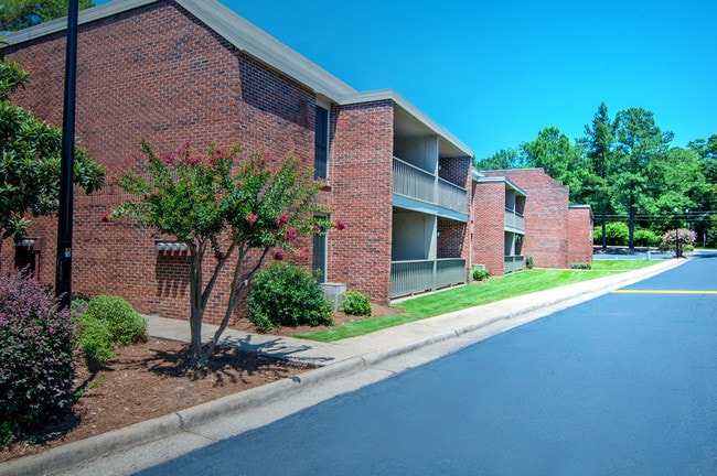 Woodville Apartments