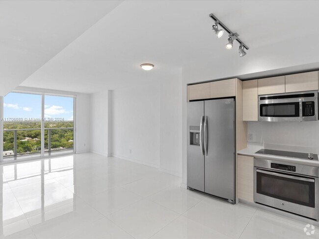 Building Photo - 4250 Biscayne Blvd Unit 1515 Rental