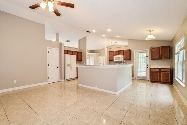 Photo - 104 W Frederick Ave