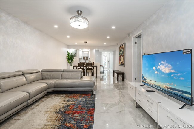 Photo - 9523 S Hollybrook Lake Dr Unit 102