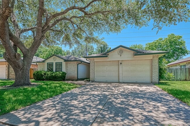 Photo - 923 Mayweather Ln