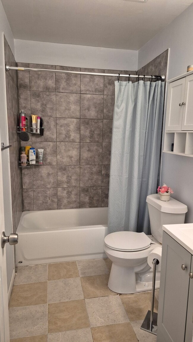 5211 31st Street Ct E Unit A