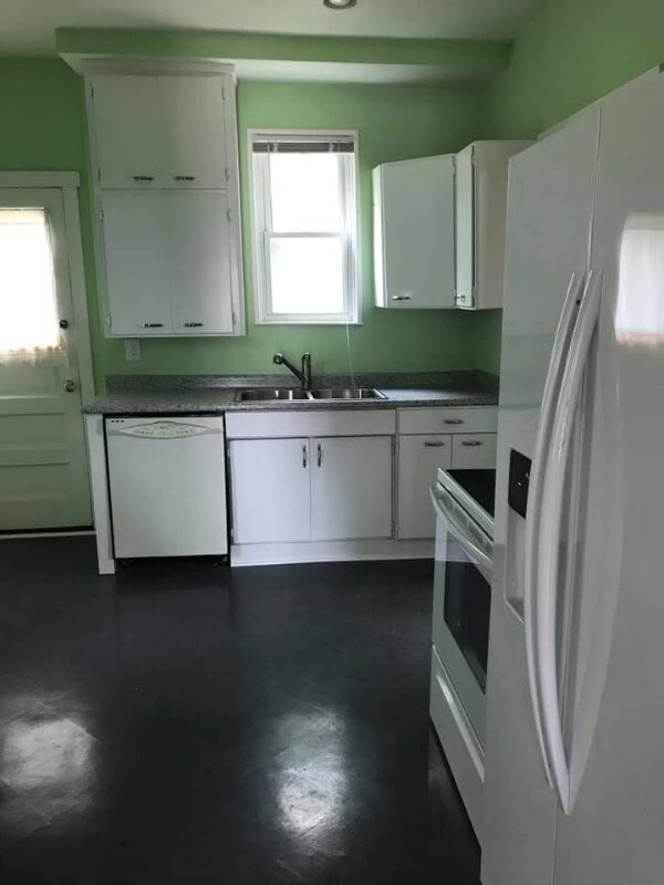 Photo - 141 W Northwood Ave