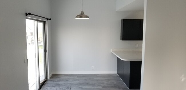 Photo - 3550 Parkway Blvd Unit Apt 4