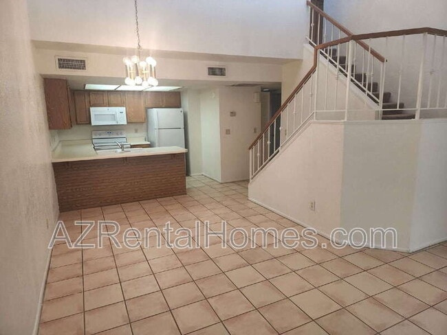 Photo - 609 E Mesquite Cir Unit #B-106