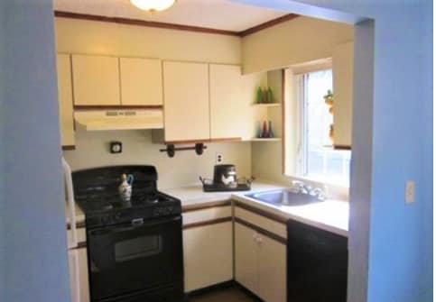 Photo - 20 Saint Paul St Unit 3