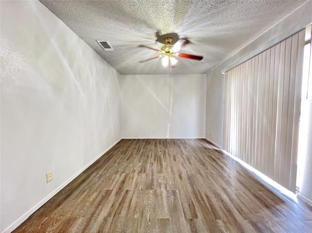 Building Photo - 3904 Camelot St Rental