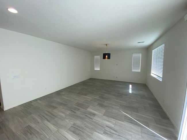 Photo - Beautiful 4 bed/3 home located in Henderson.