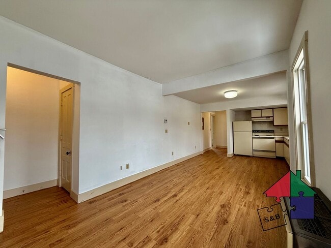 Photo - 19 Meadow St Unit #4