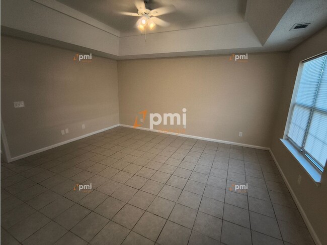 Photo - 125 Orchard Pass