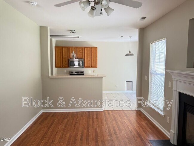 1414 Crimson Creek Dr