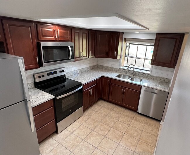 Photo - Updated & Remodeled 2/2 Townhouse in Kissi...
