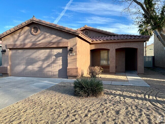 Building Photo - 3-bedroom, 2-bath in Johnson Ranch Rental