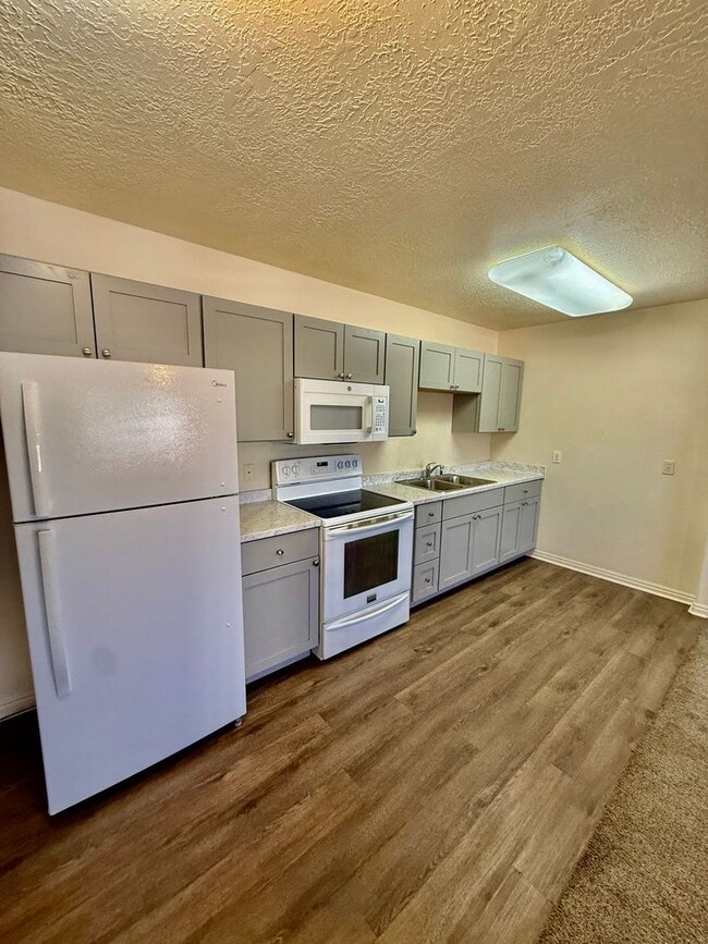 Photo - 2-BR Basement Apartment In Washington Includes utilities and all appliances