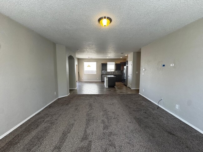6732 Oro Valley Rd NW