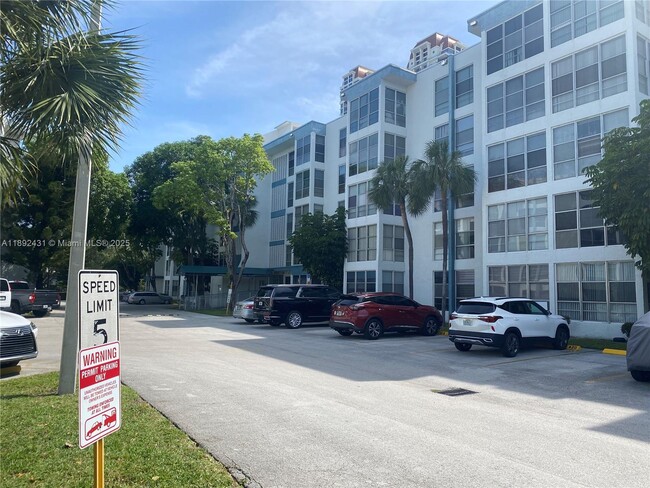 Building Photo - 17620 Atlantic Blvd Unit 217