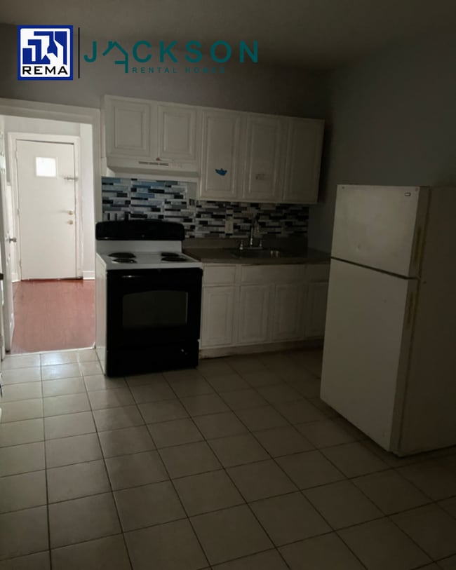 Building Photo - 4942 N 7th St Unit A