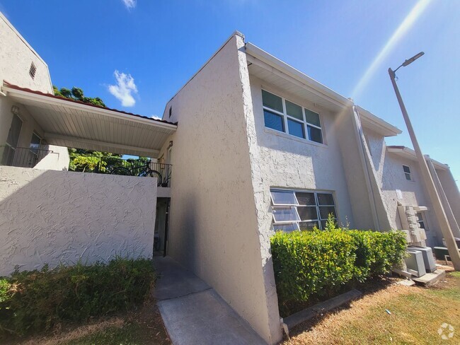 Building Photo - Your Lake View Condo is waiting for you in... Unit 43