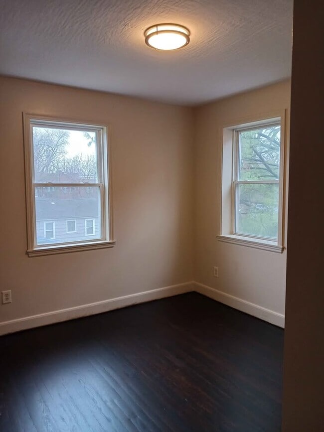 Photo - 441 E Norwich Ave Unit OSU Listing