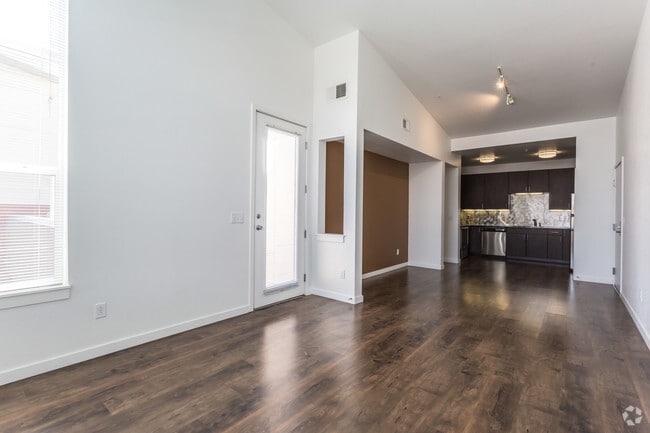2BR, 1BA - 2A