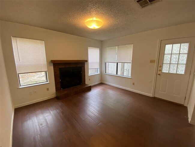 Photo - 8704 Schick Rd