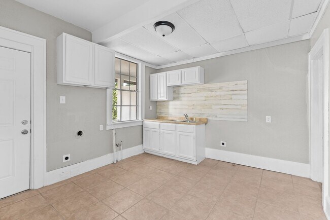 Photo - 516 43rd St Apartment Unit 516 43rd Street Fairfield B