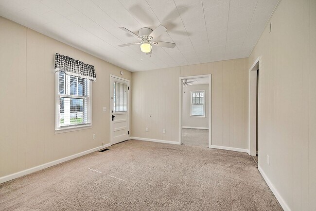 Photo - 2 Bedrooms / 1 Bath Home - Kingsport TN