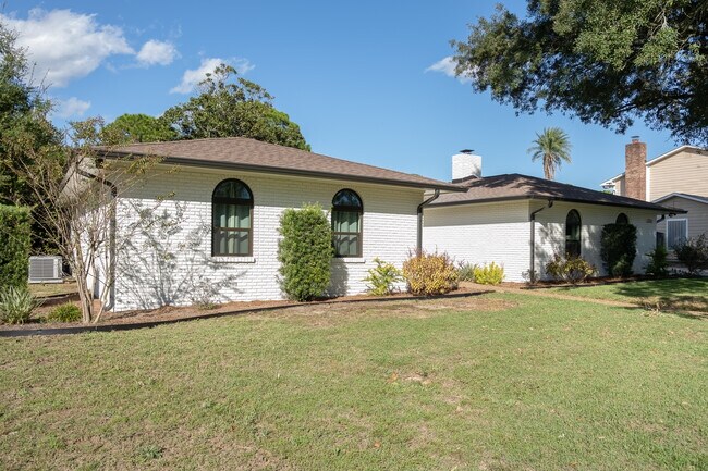 Photo - 2540 Hallmark Dr