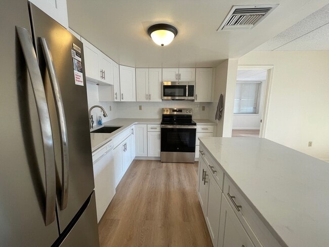 Building Photo - 85 Brainerd Rd Unit 302 Rental