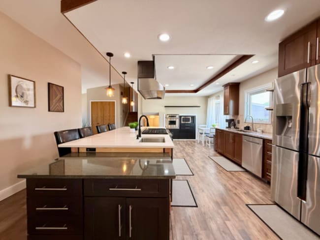 Photo - 301 W Mangrum Dr